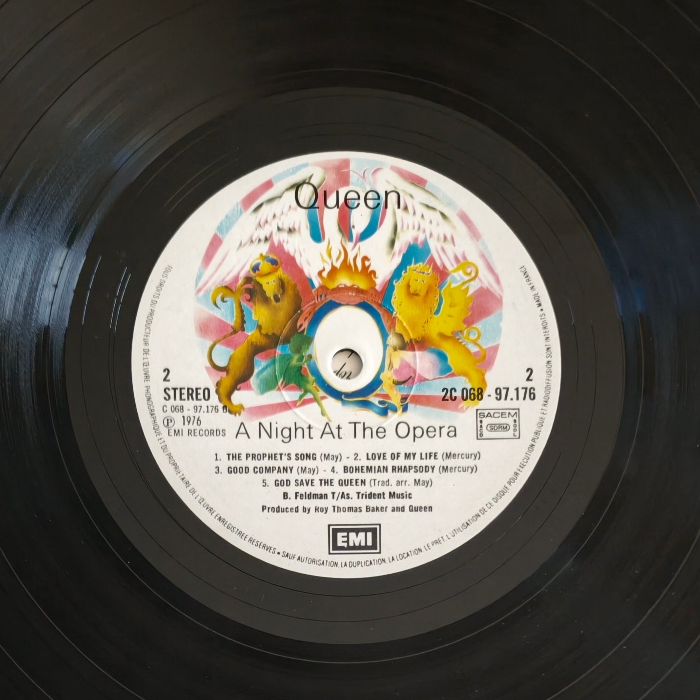 QUEEN - A Night at the Opera