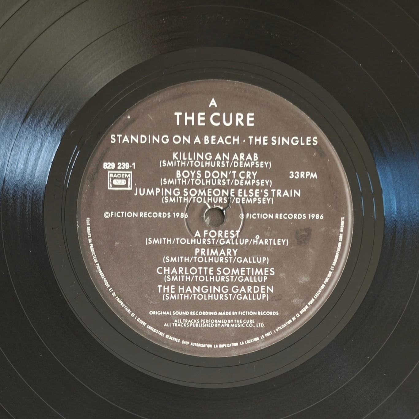 THE CURE - Standing on a Beach (The Singles)