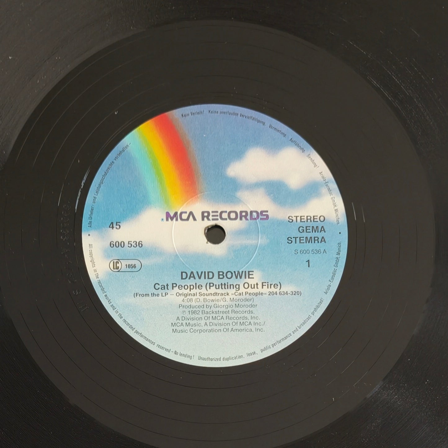DAVID BOWIE / GIORGIO MORODER - Cat People (Putting Out Fire) (Long Version) (From The Original Soundtrack)