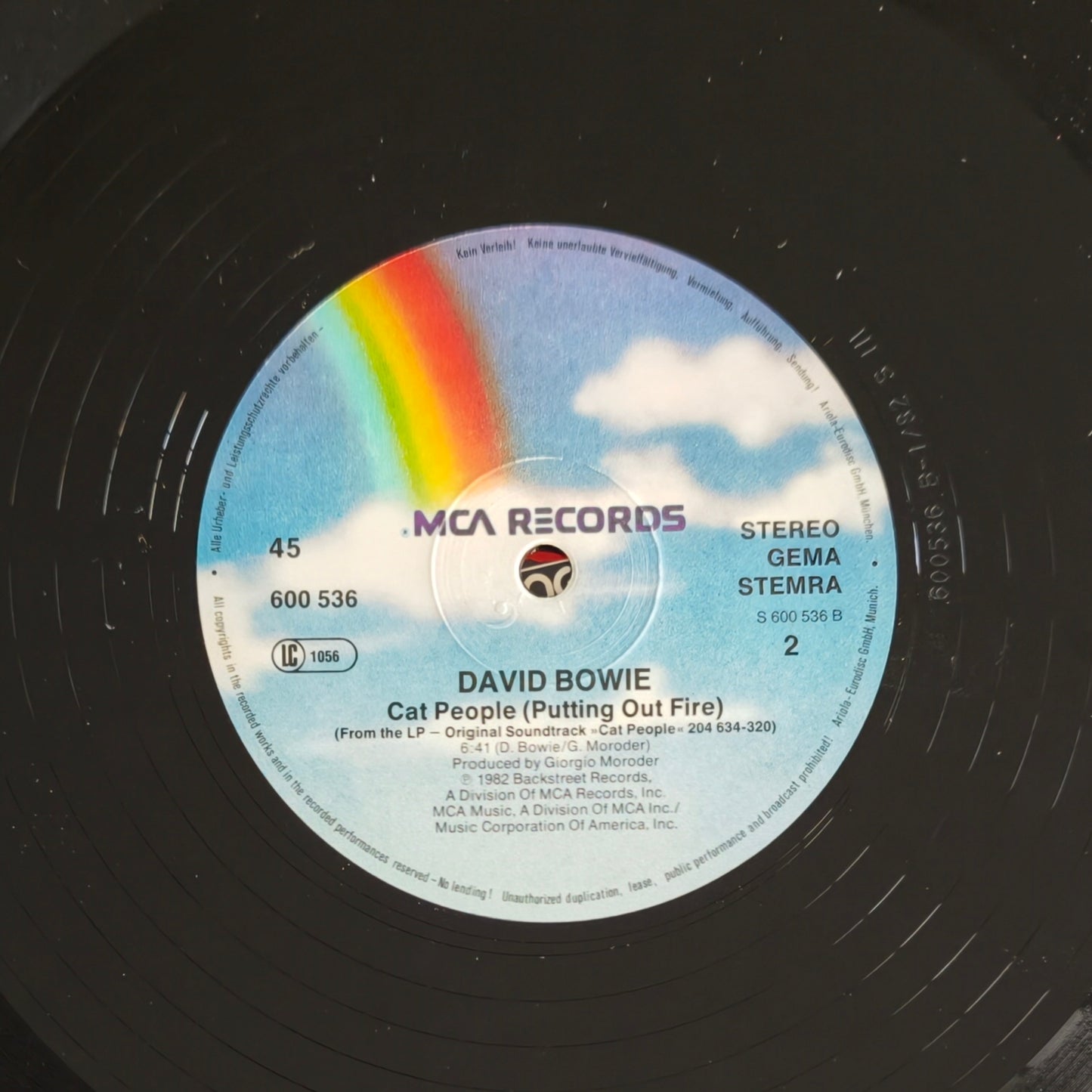 DAVID BOWIE / GIORGIO MORODER - Cat People (Putting Out Fire) (Long Version) (From The Original Soundtrack)
