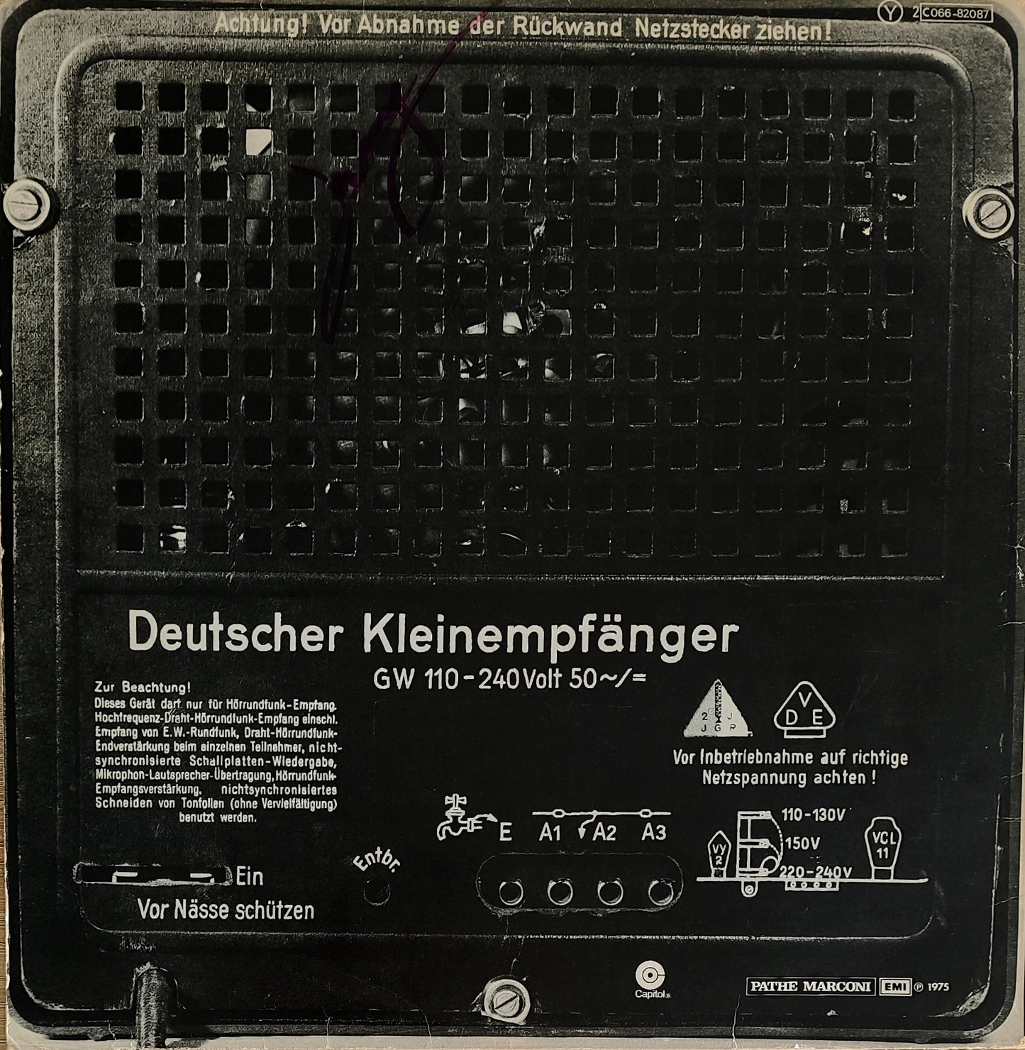 KRAFTWERK - Radio-Activity