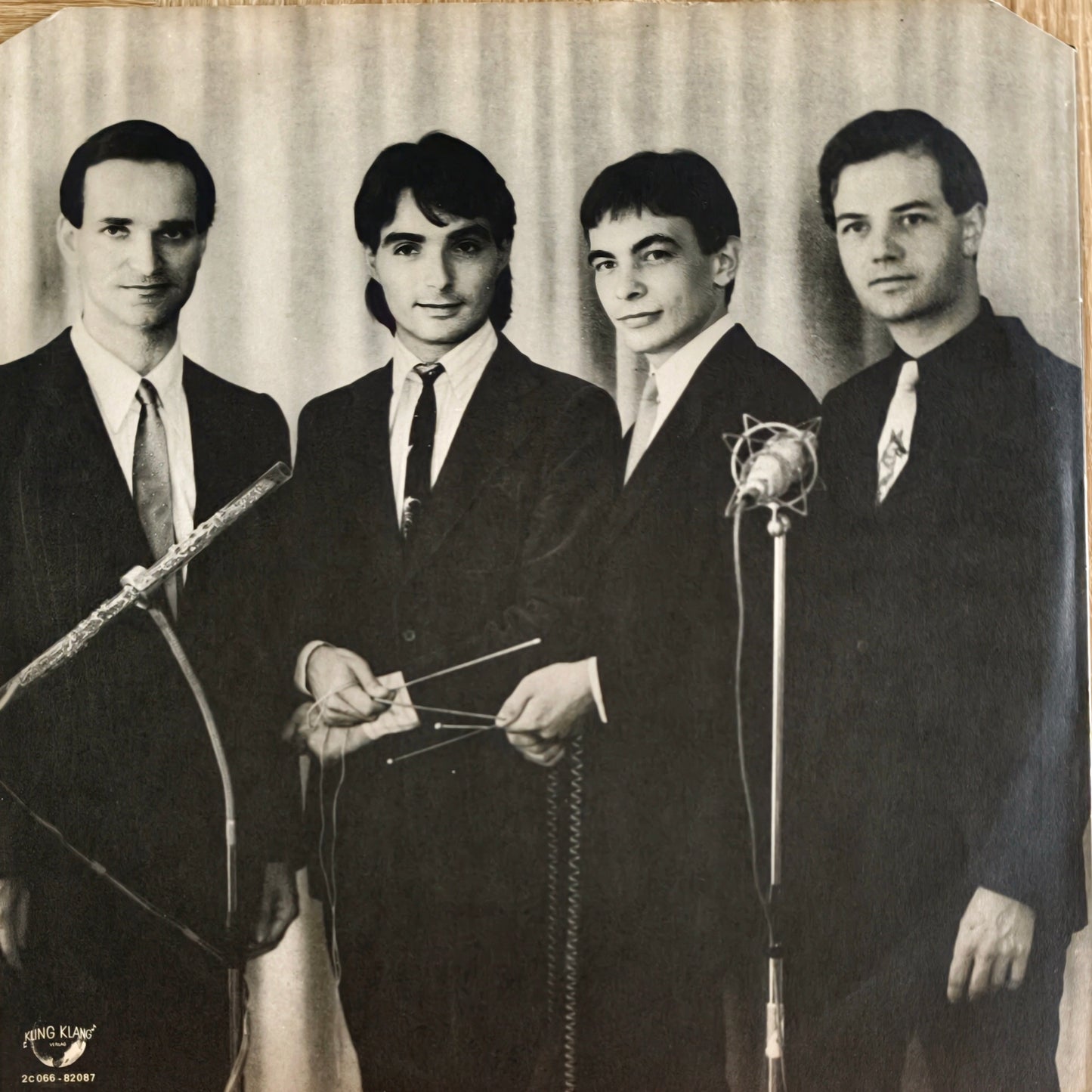KRAFTWERK - Radio-Activity