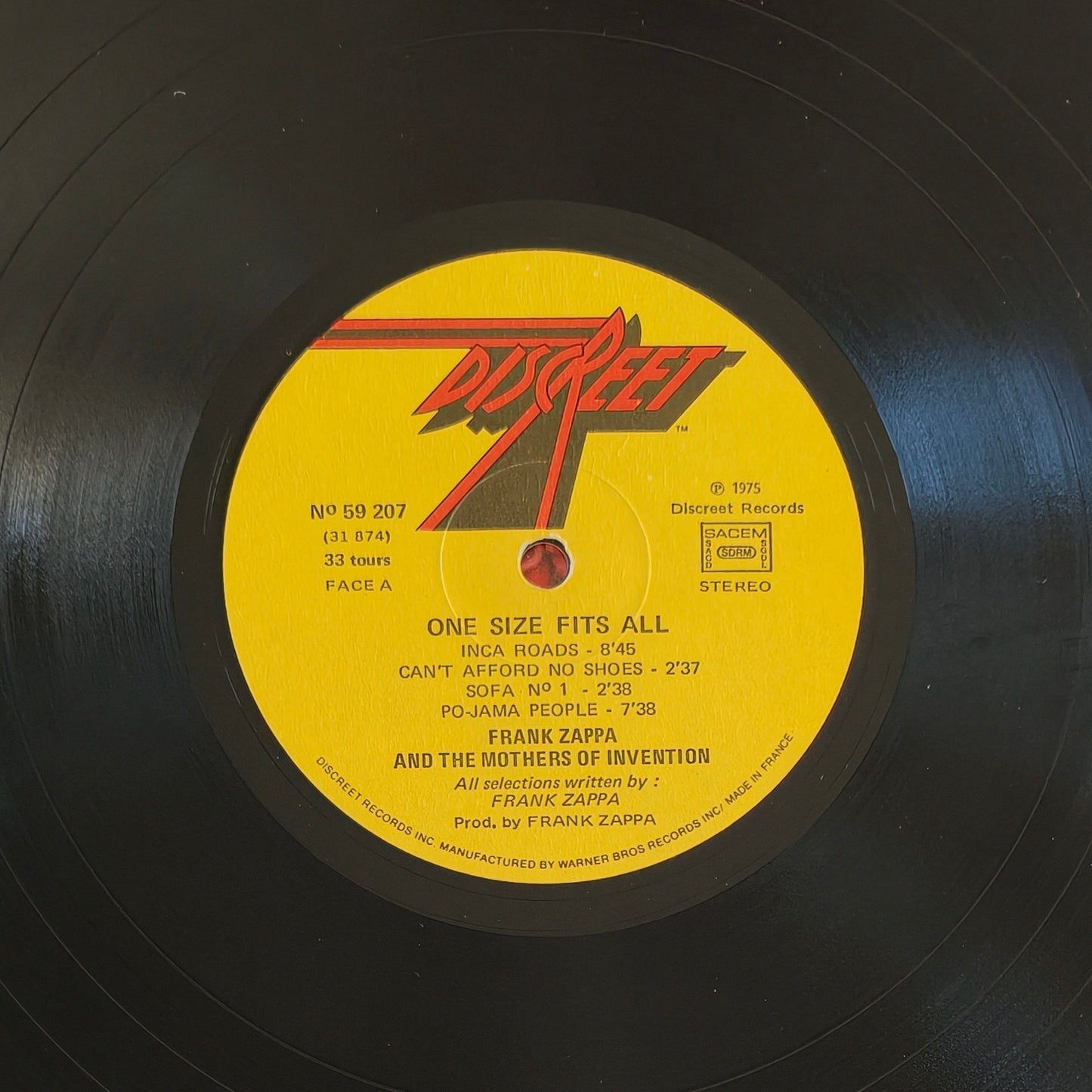 FRANK ZAPPA AND THE MOTHERS OF INVENTION - One Size Fits All