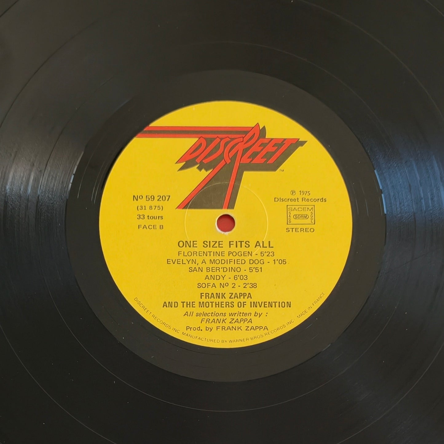 FRANK ZAPPA AND THE MOTHERS OF INVENTION - One Size Fits All