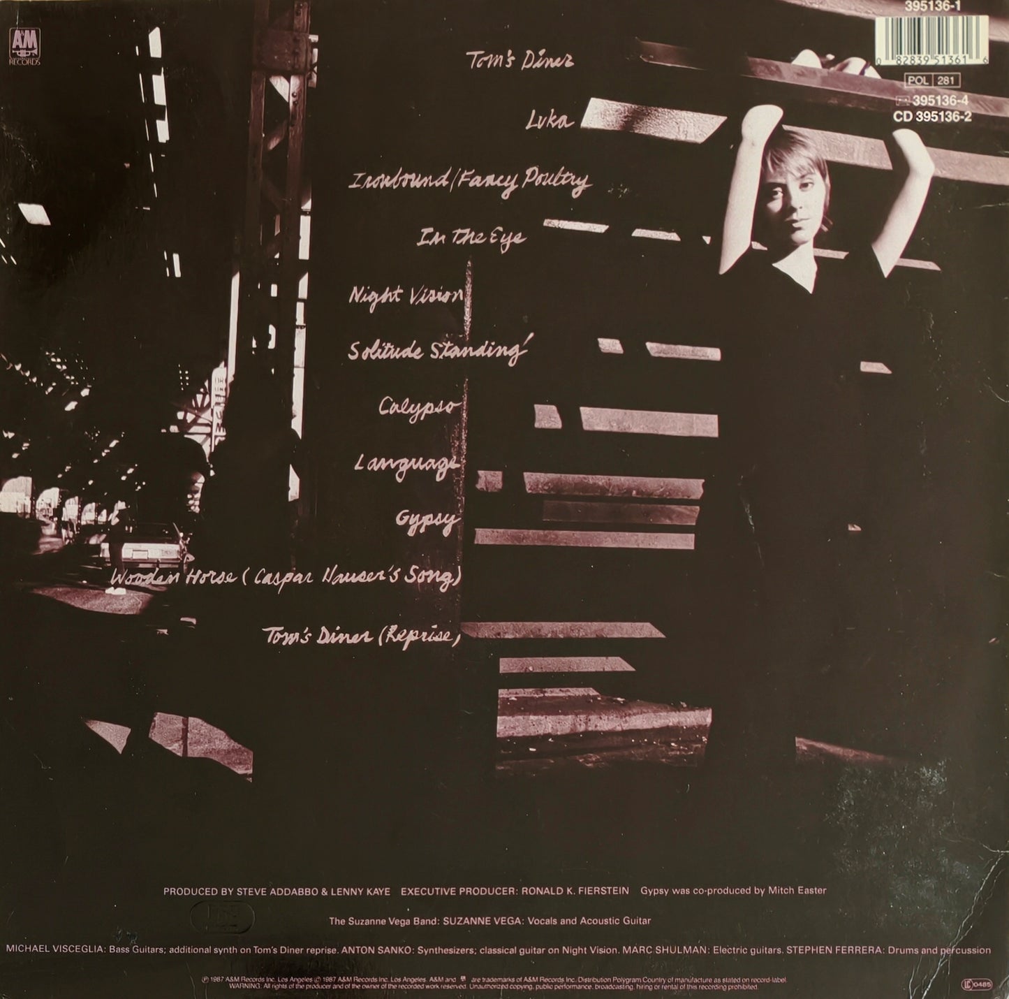SUZANNE VEGA - Solitude Standing