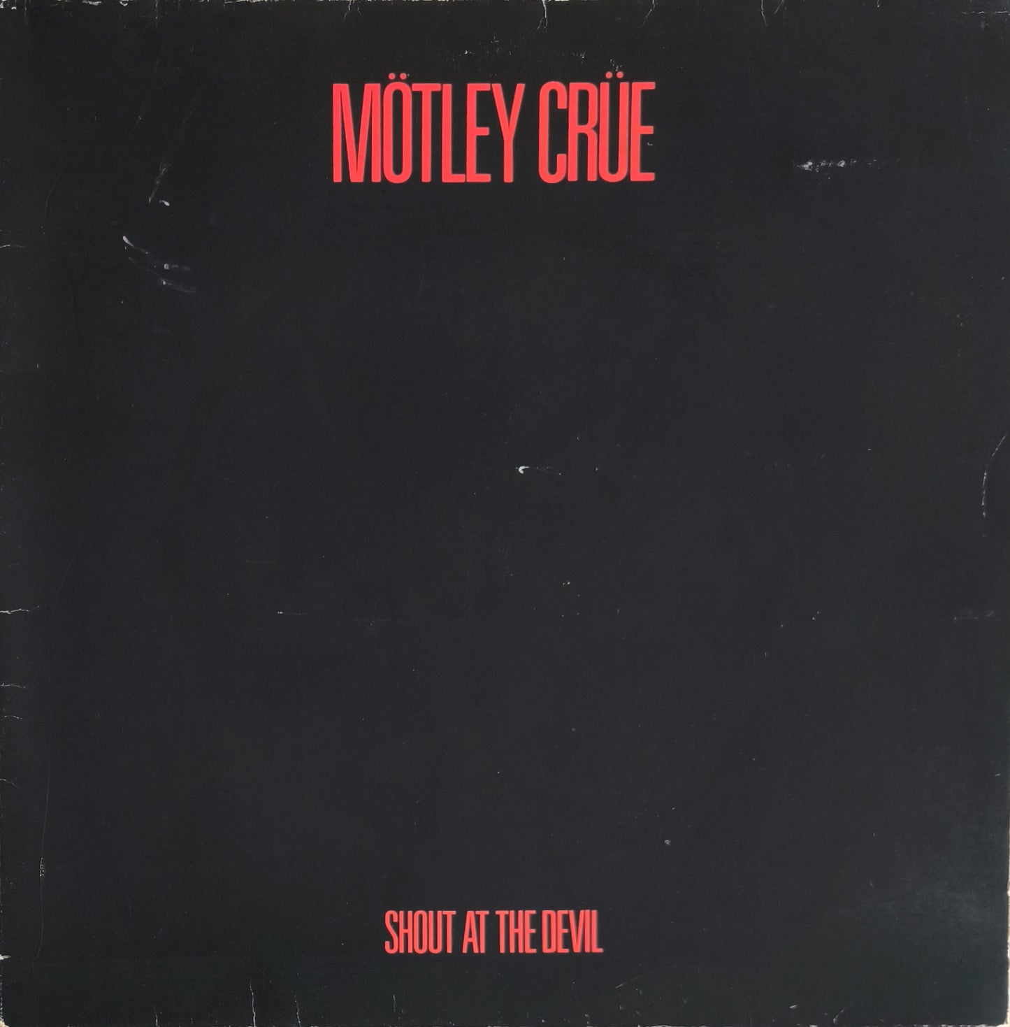 MOTLEY CRUE - Shout At The Devil