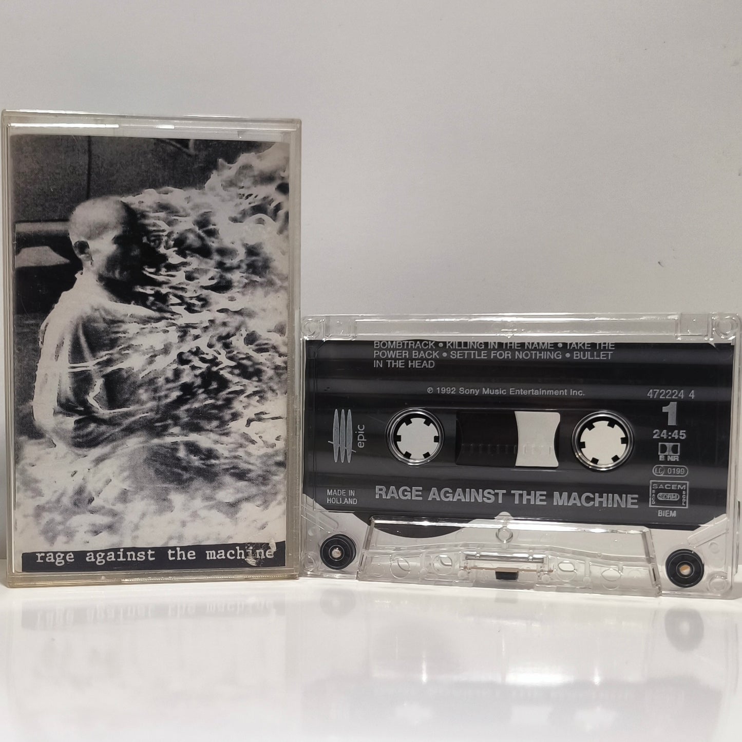 RAGE AGAINST THE MACHINE - Rage Against The Machine
