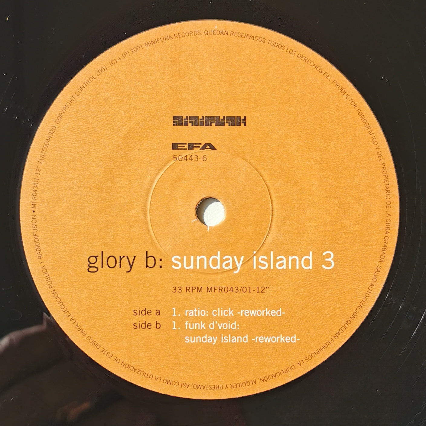 GLORY B - Sunday Island 3