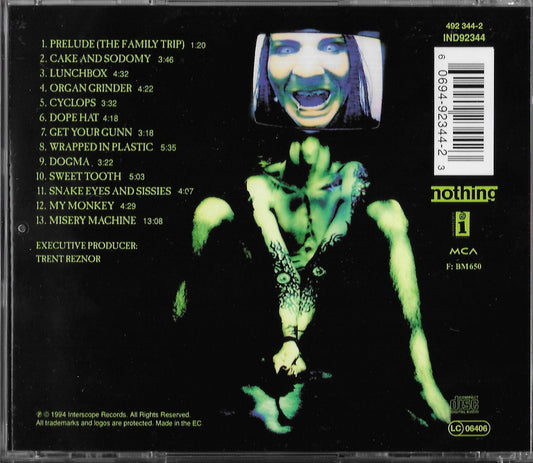 MARILYN MANSON - Portrait of an American Family